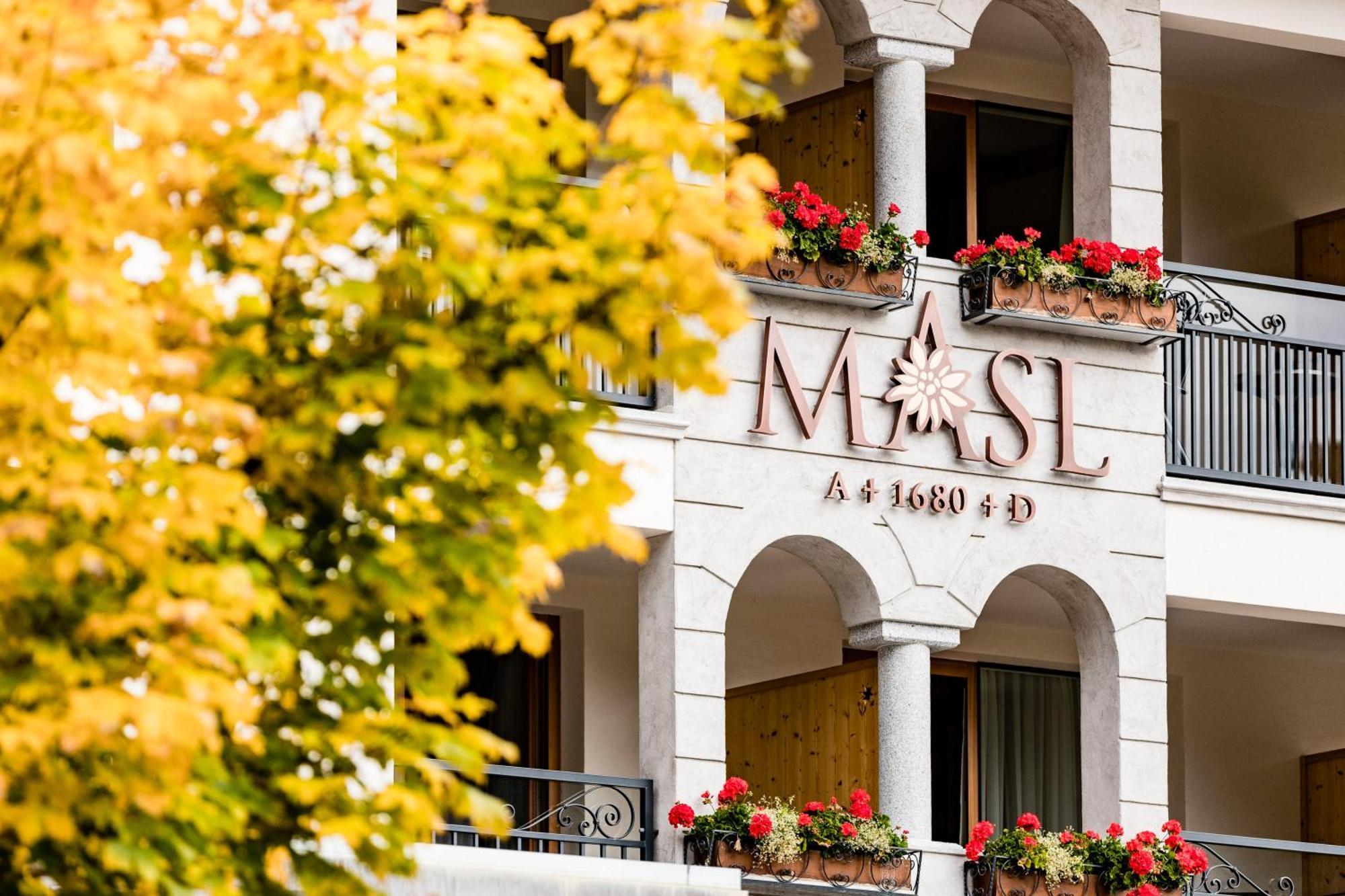 Hotel Masl فاليس المظهر الخارجي الصورة